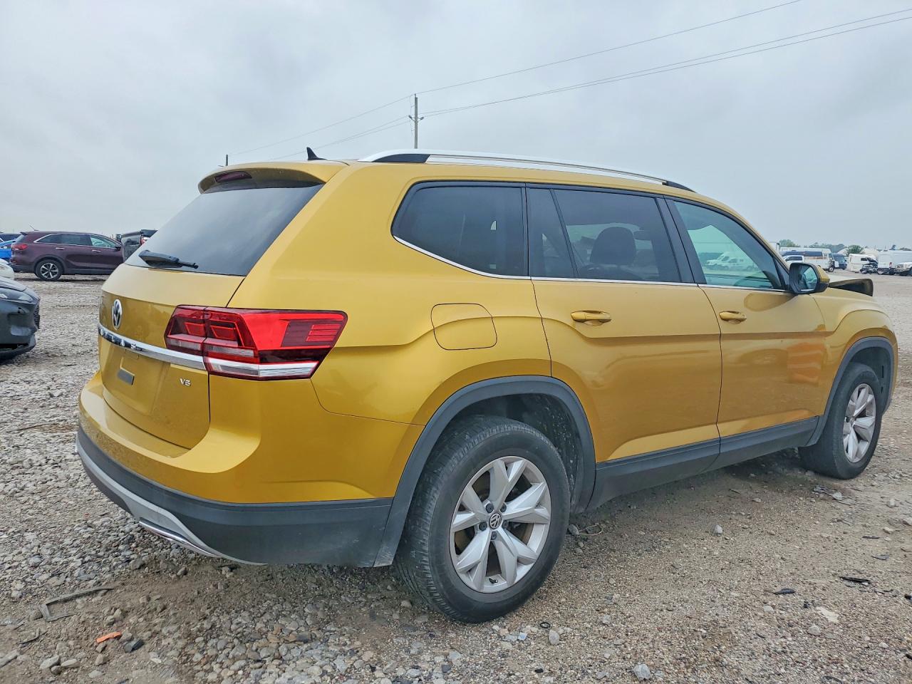 2018 VOLKSWAGEN ATLAS photo 5