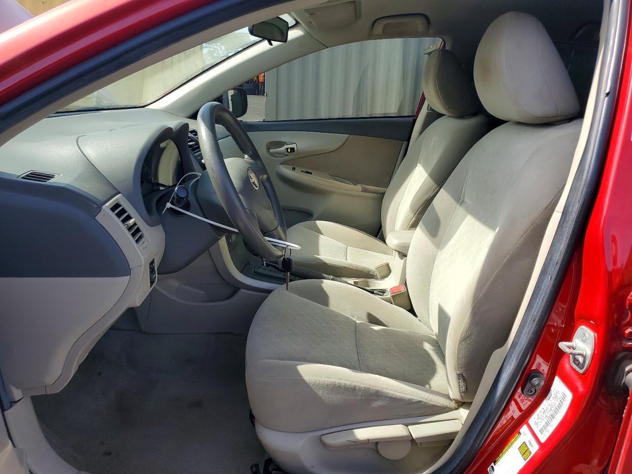 2009 TOYOTA COROLLA LE photo 13