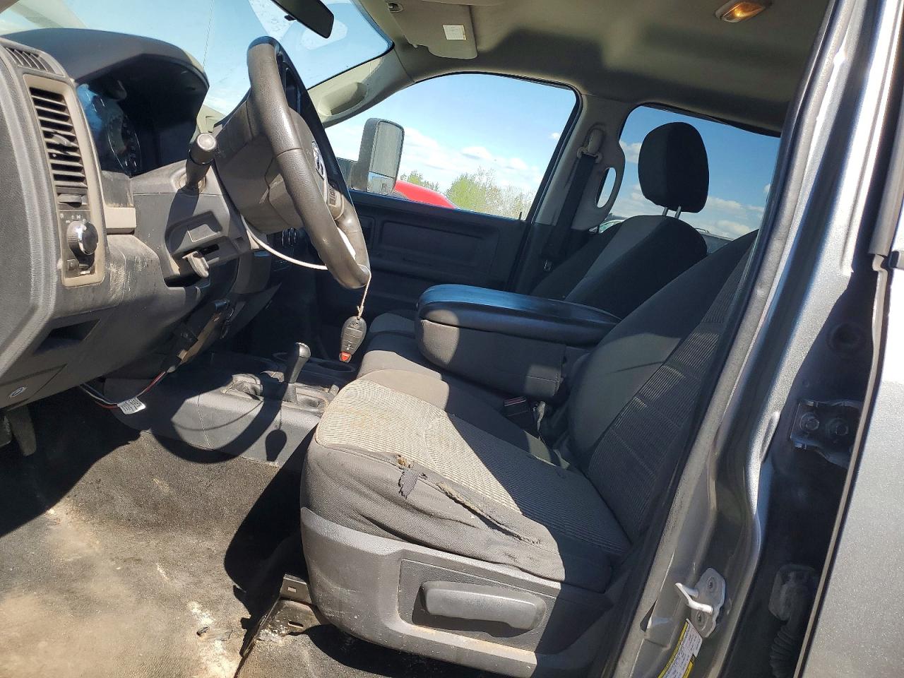 2012 DODGE RAM 3500 ST photo 13