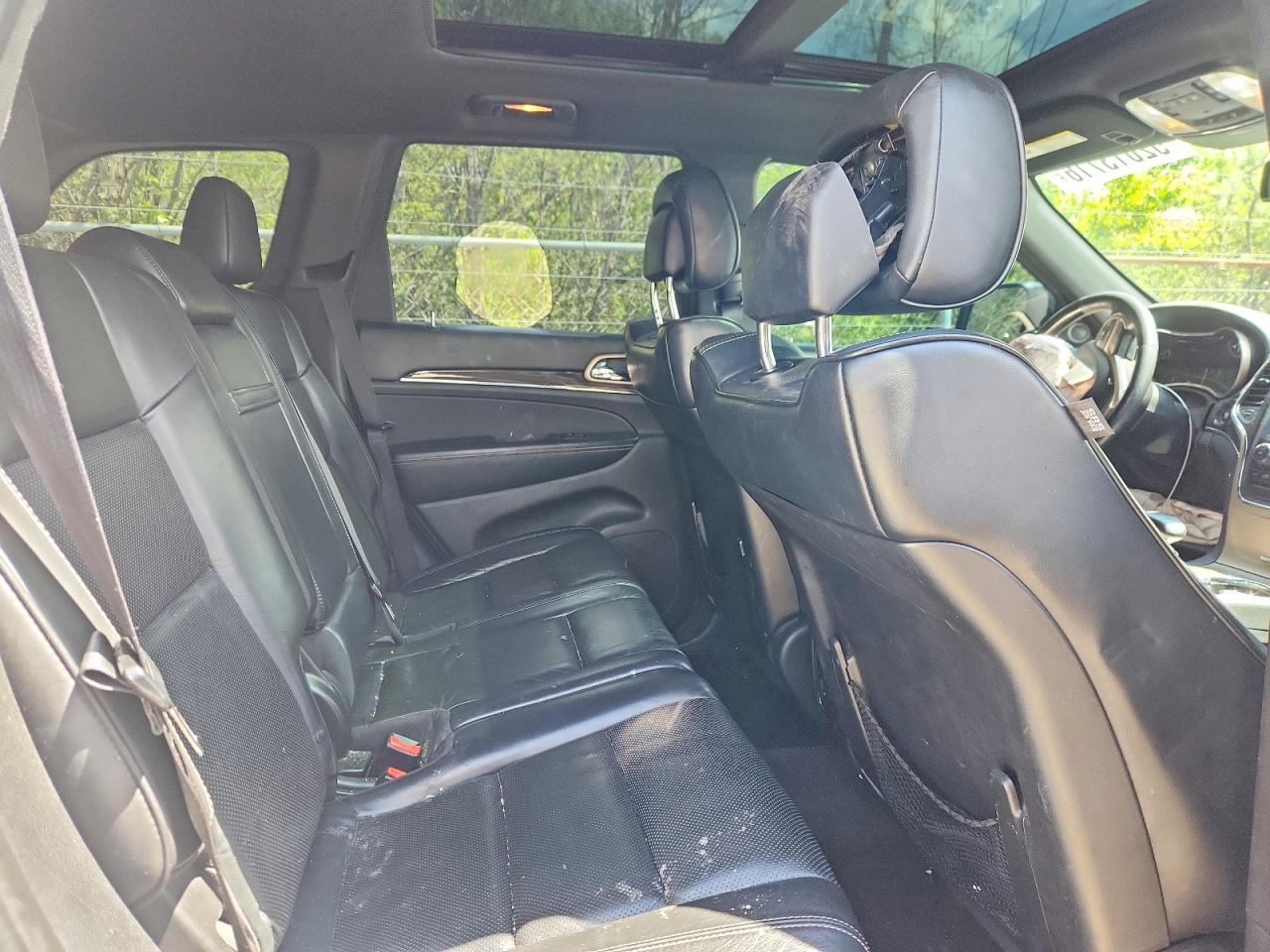 2015 JEEP GRAND CHEROKEE OVERLAND photo 11