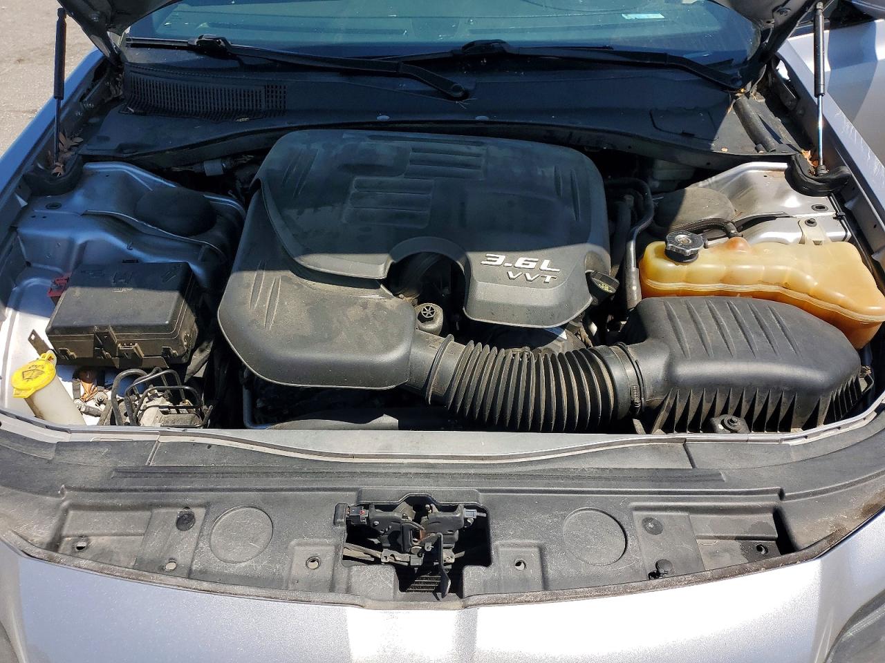 2014 CHRYSLER 300 S photo 21