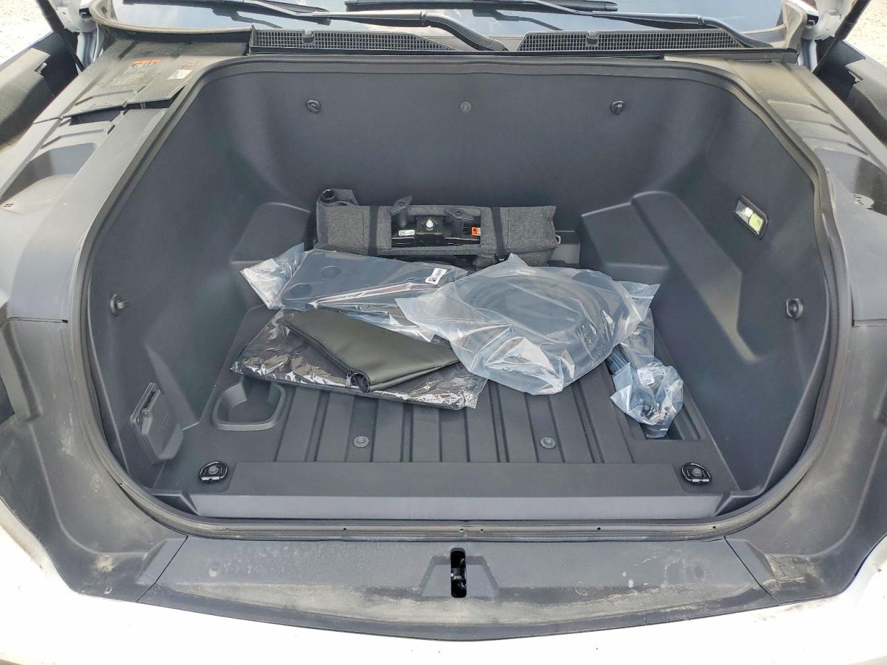 2025 CHEVROLET SILVERADO photo 21
