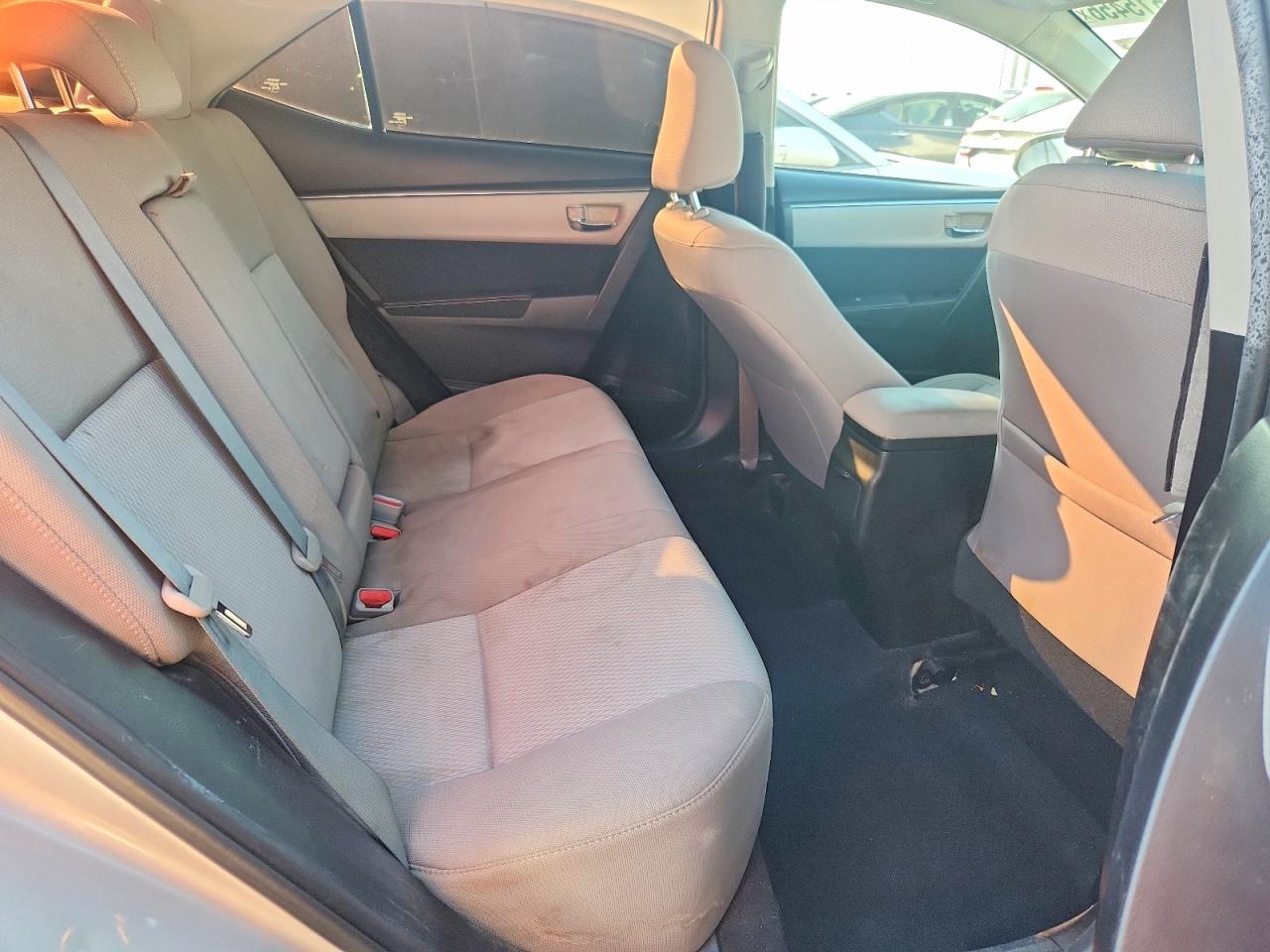 2016 TOYOTA COROLLA LE photo 28