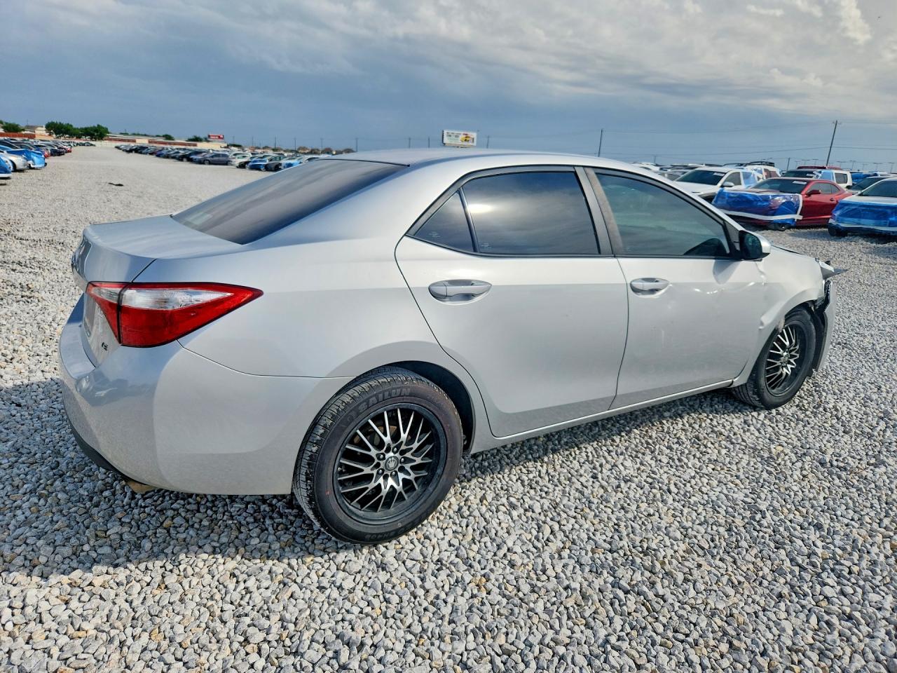 2016 TOYOTA COROLLA LE photo 7