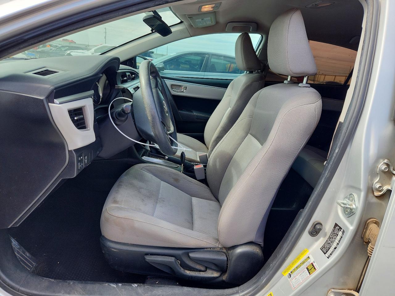 2016 TOYOTA COROLLA LE photo 19