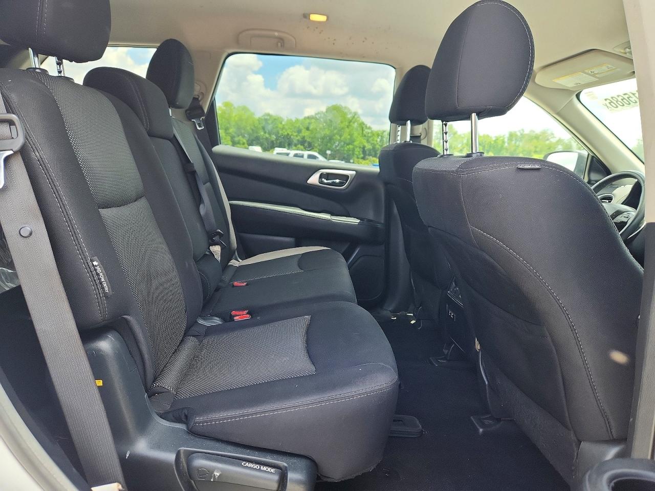 2020 NISSAN PATHFINDER SV photo 11