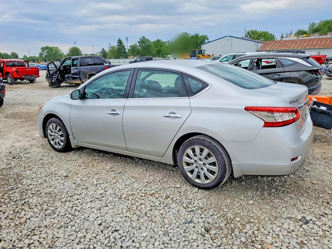 2013 NISSAN SENTRA S photo 2