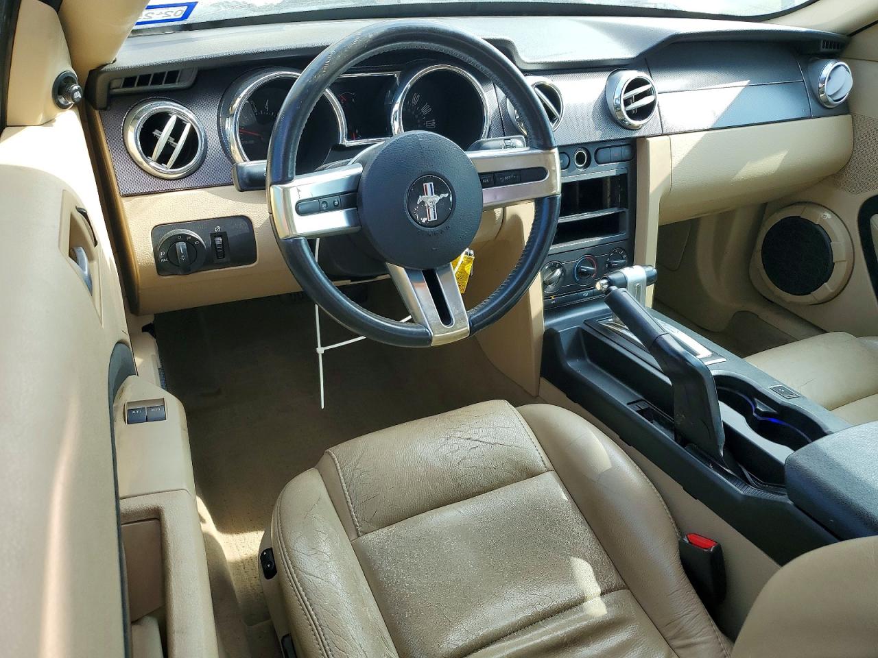 2008 FORD MUSTANG photo 22