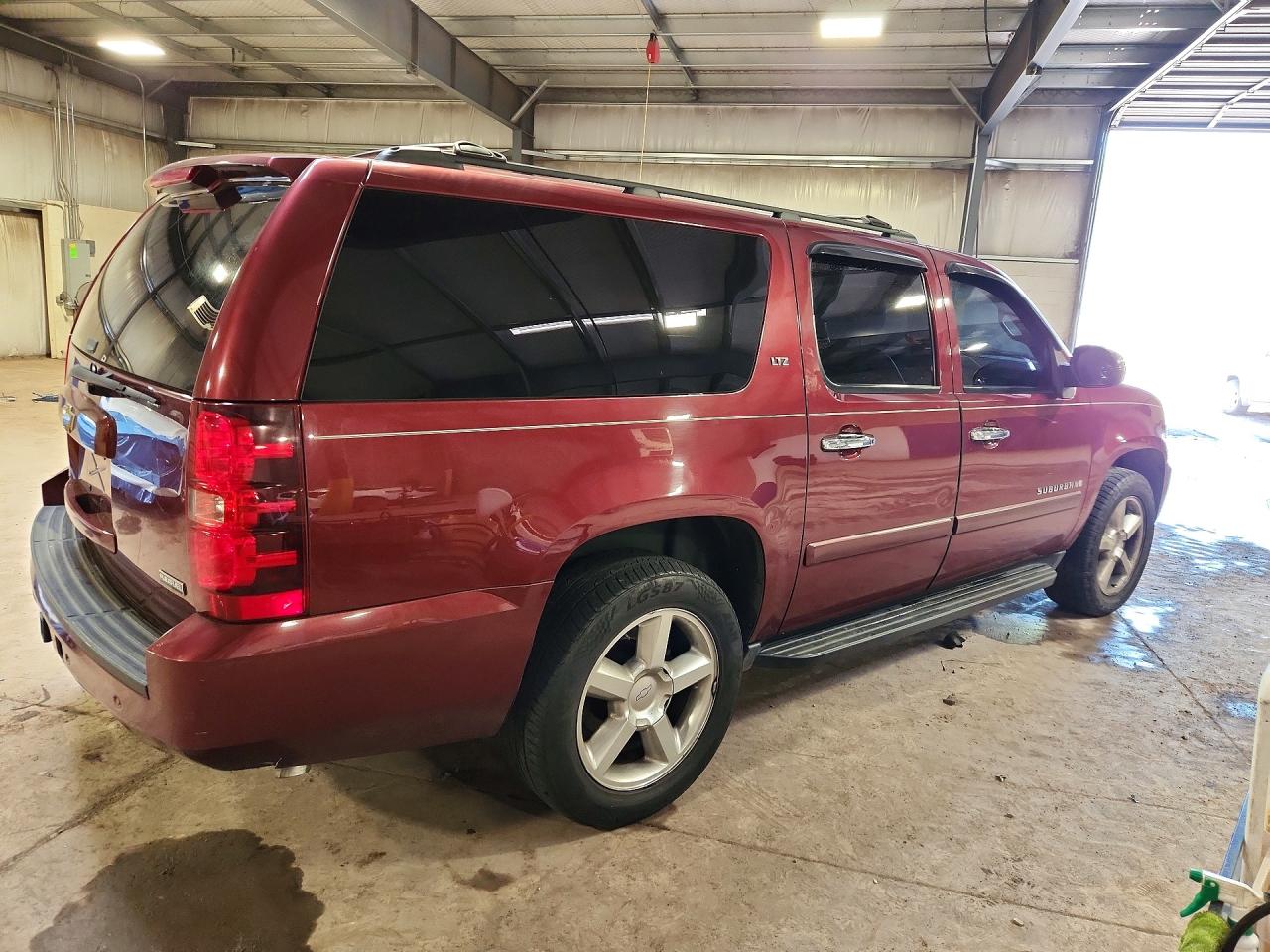 2008 CHEVROLET SUBURBAN K1500 LS photo 5