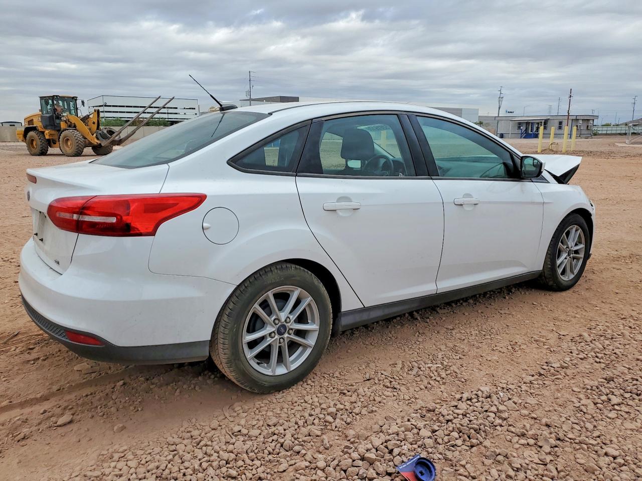 2018 FORD FOCUS SE photo 5