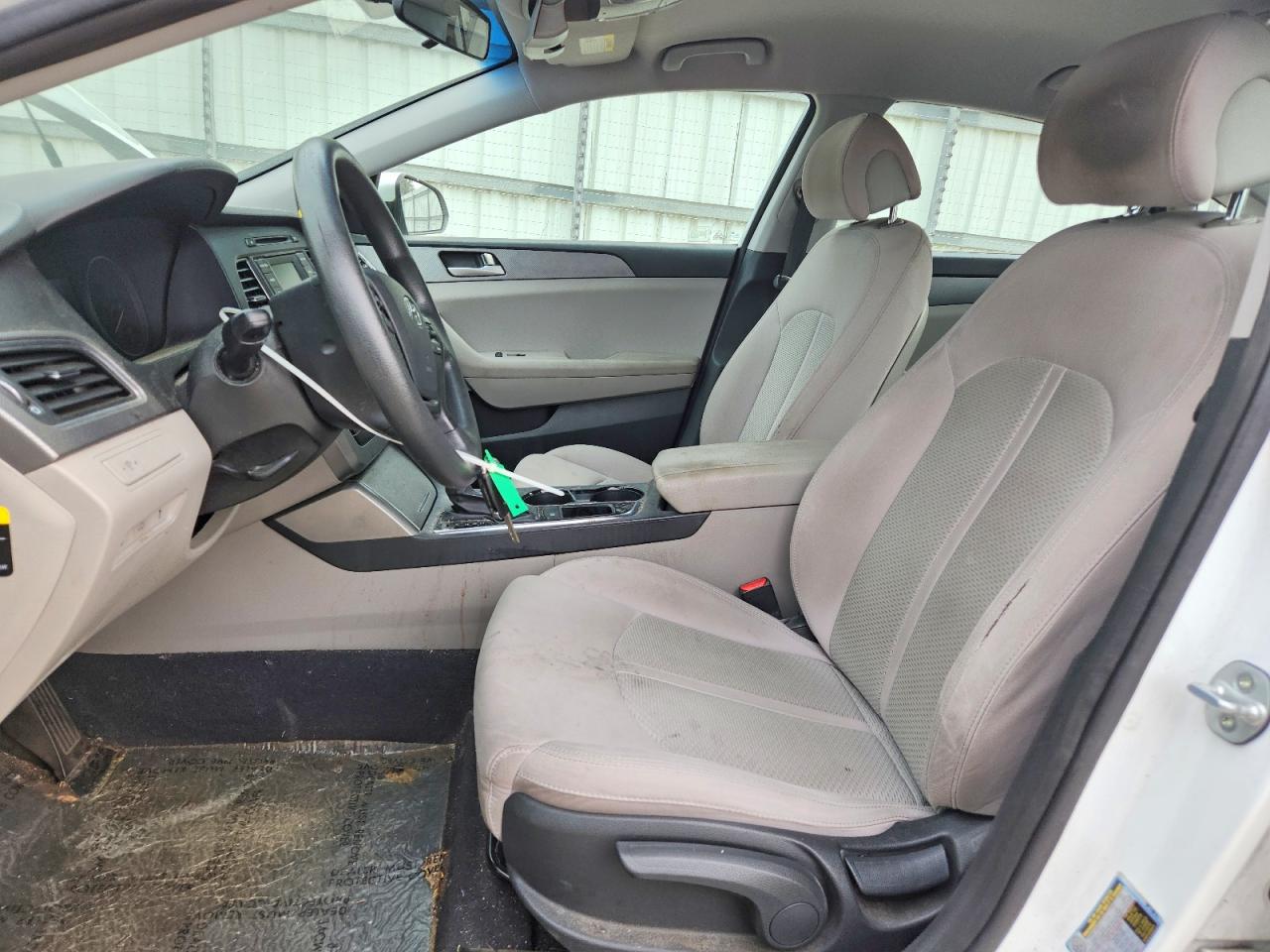2015 HYUNDAI SONATA SE photo 13