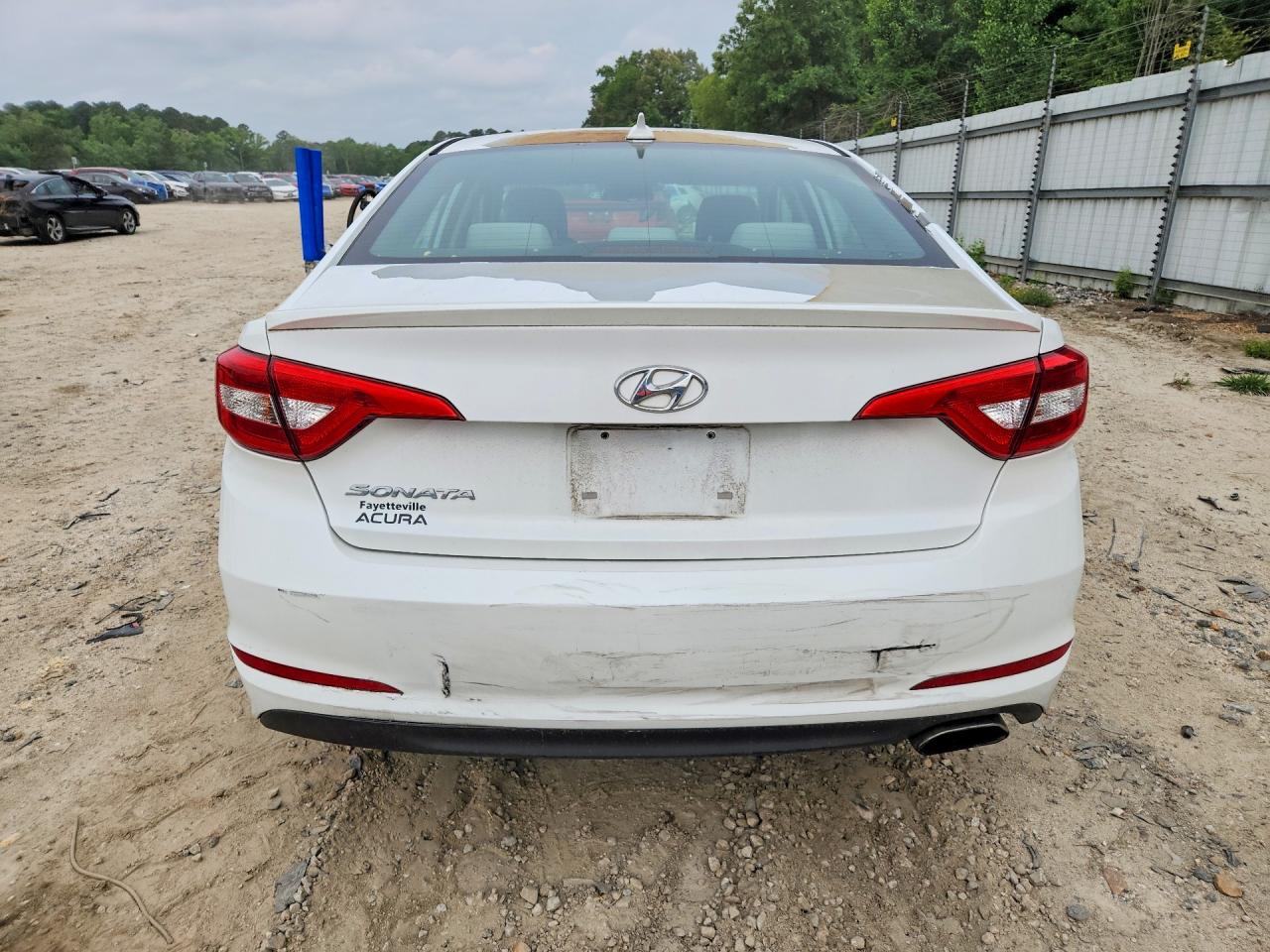 2015 HYUNDAI SONATA SE photo 11