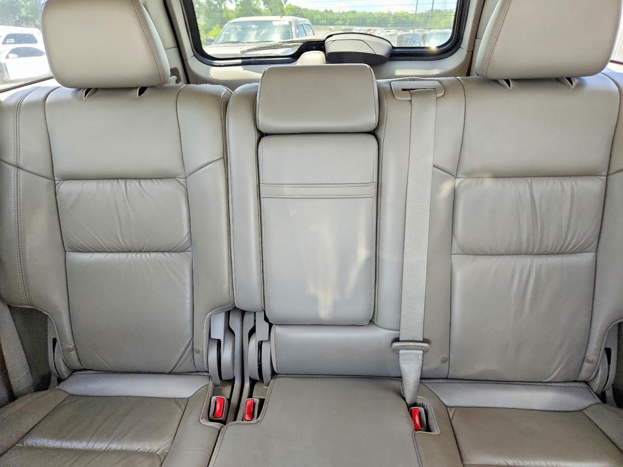 2012 JEEP GRAND CHEROKEE LAREDO photo 28