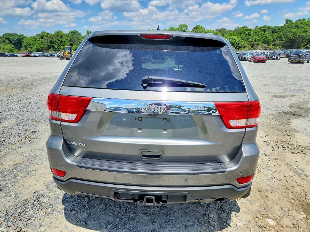 2012 JEEP GRAND CHEROKEE LAREDO photo 16