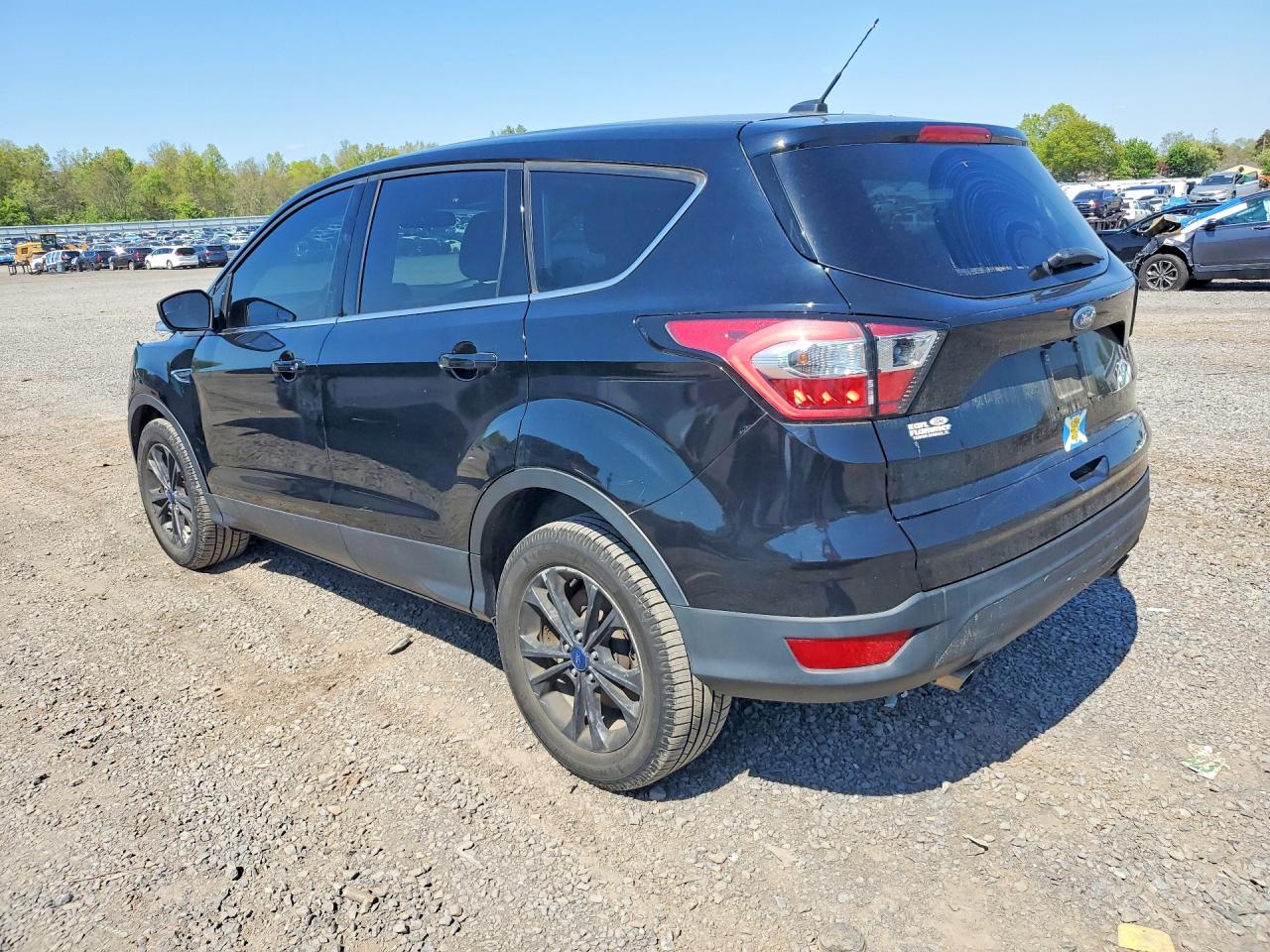 2017 FORD ESCAPE SE photo 3