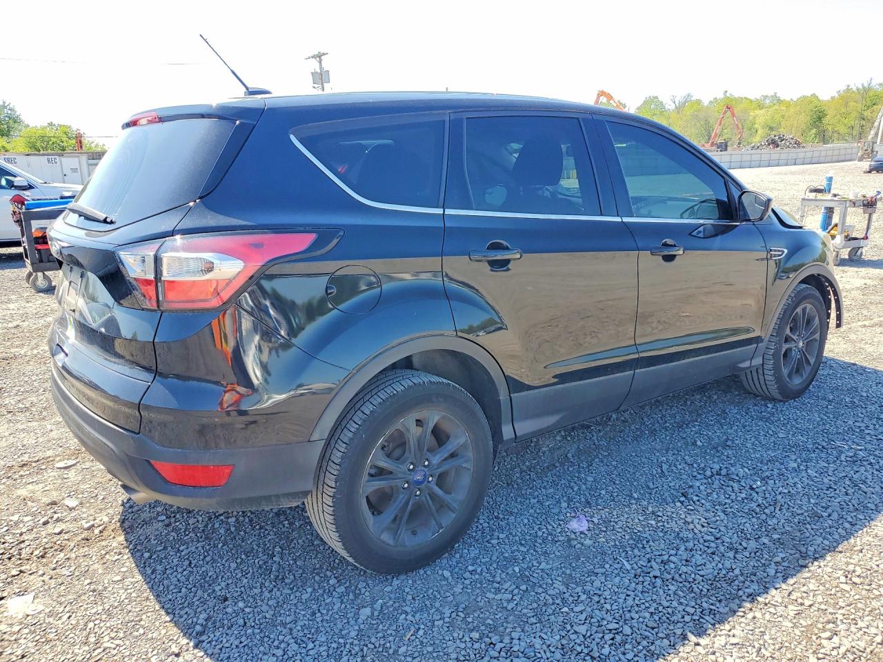 2017 FORD ESCAPE SE photo 5