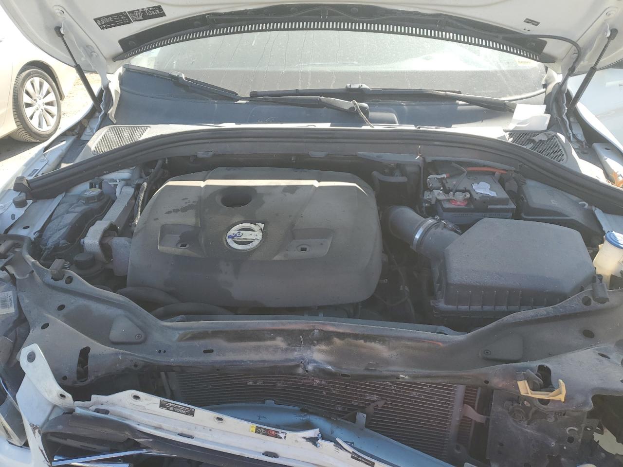 2015 VOLVO XC60 photo 12