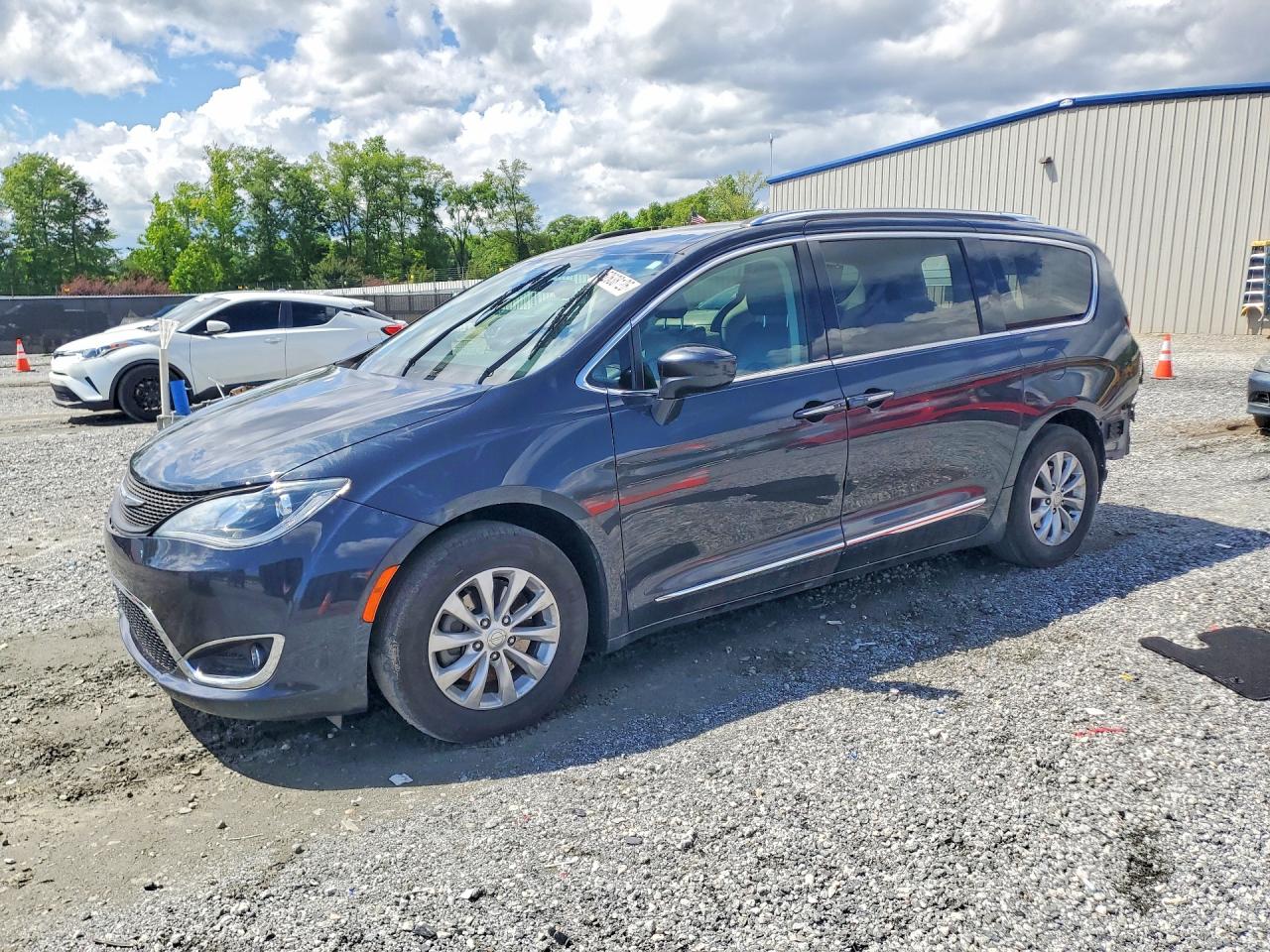 2019 CHRYSLER PACIFICA