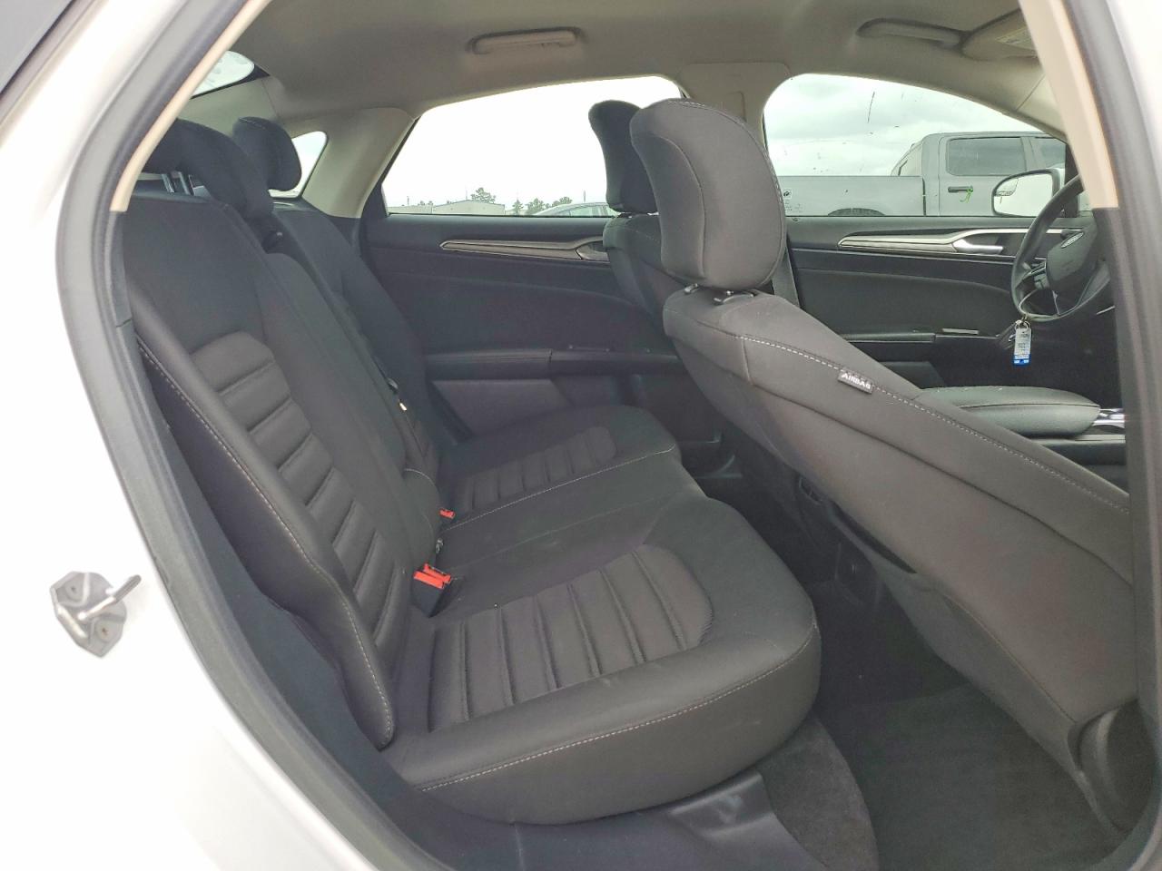 2017 FORD FUSION SE photo 10