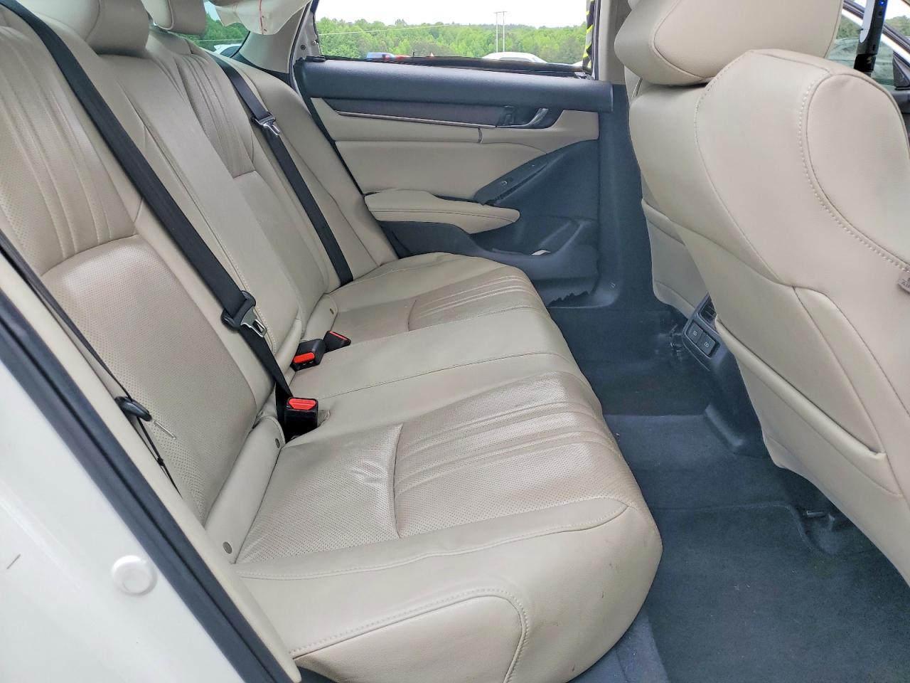 2020 HONDA ACCORD TOURING HYBRID photo 19