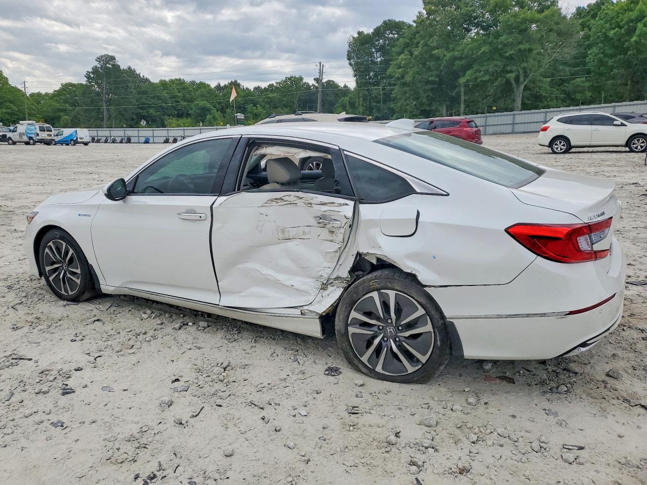2020 HONDA ACCORD TOURING HYBRID photo 3