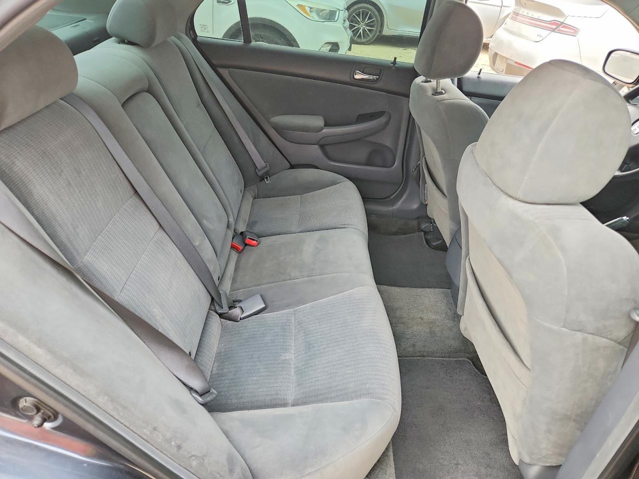 2005 HONDA ACCORD LX photo 10