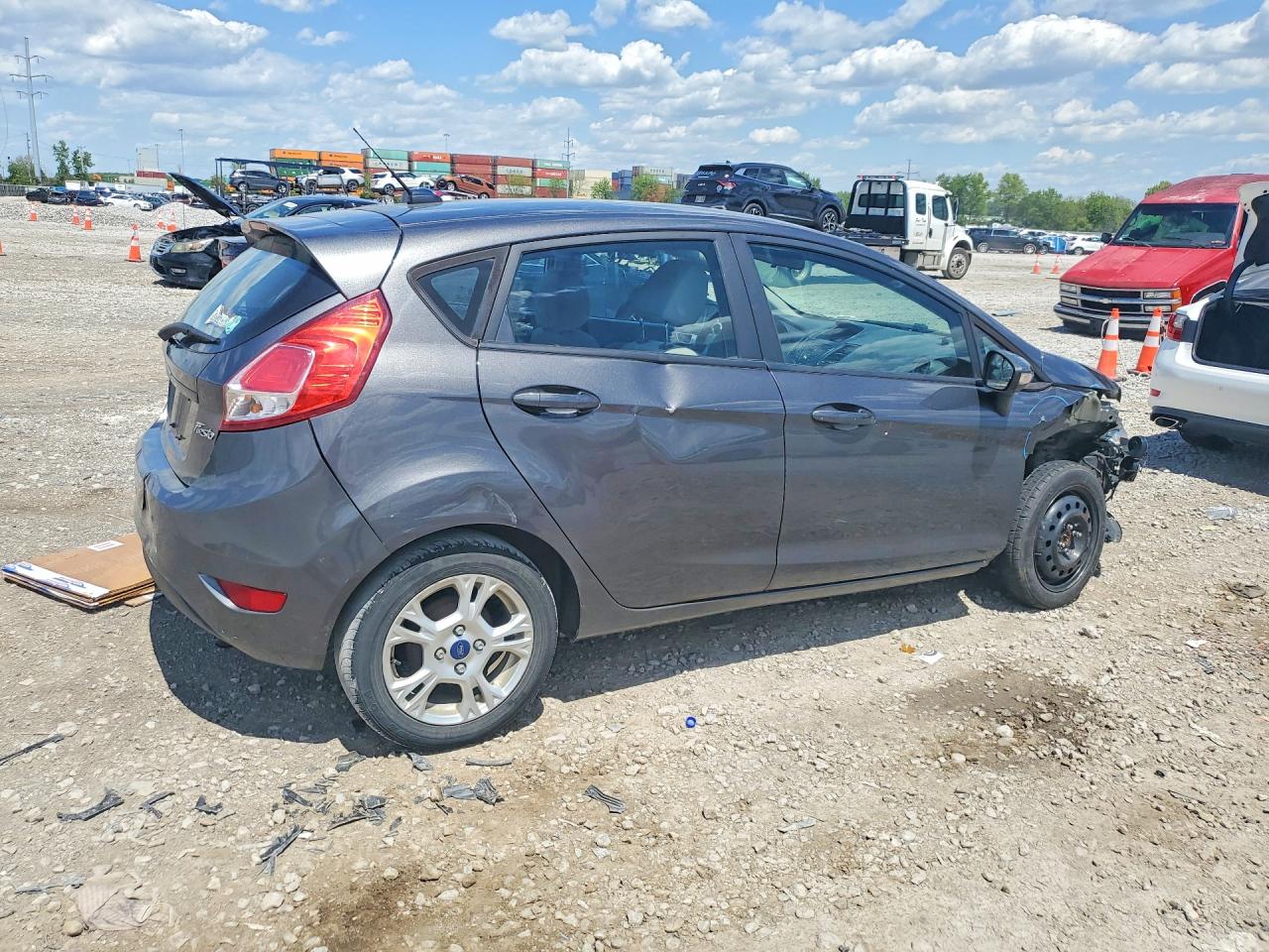 2015 FORD FIESTA photo 7
