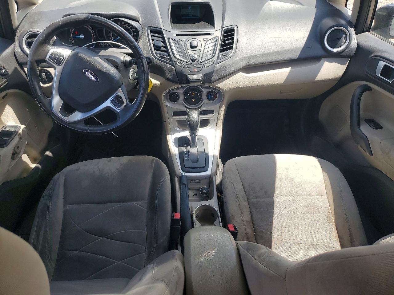 2015 FORD FIESTA photo 22