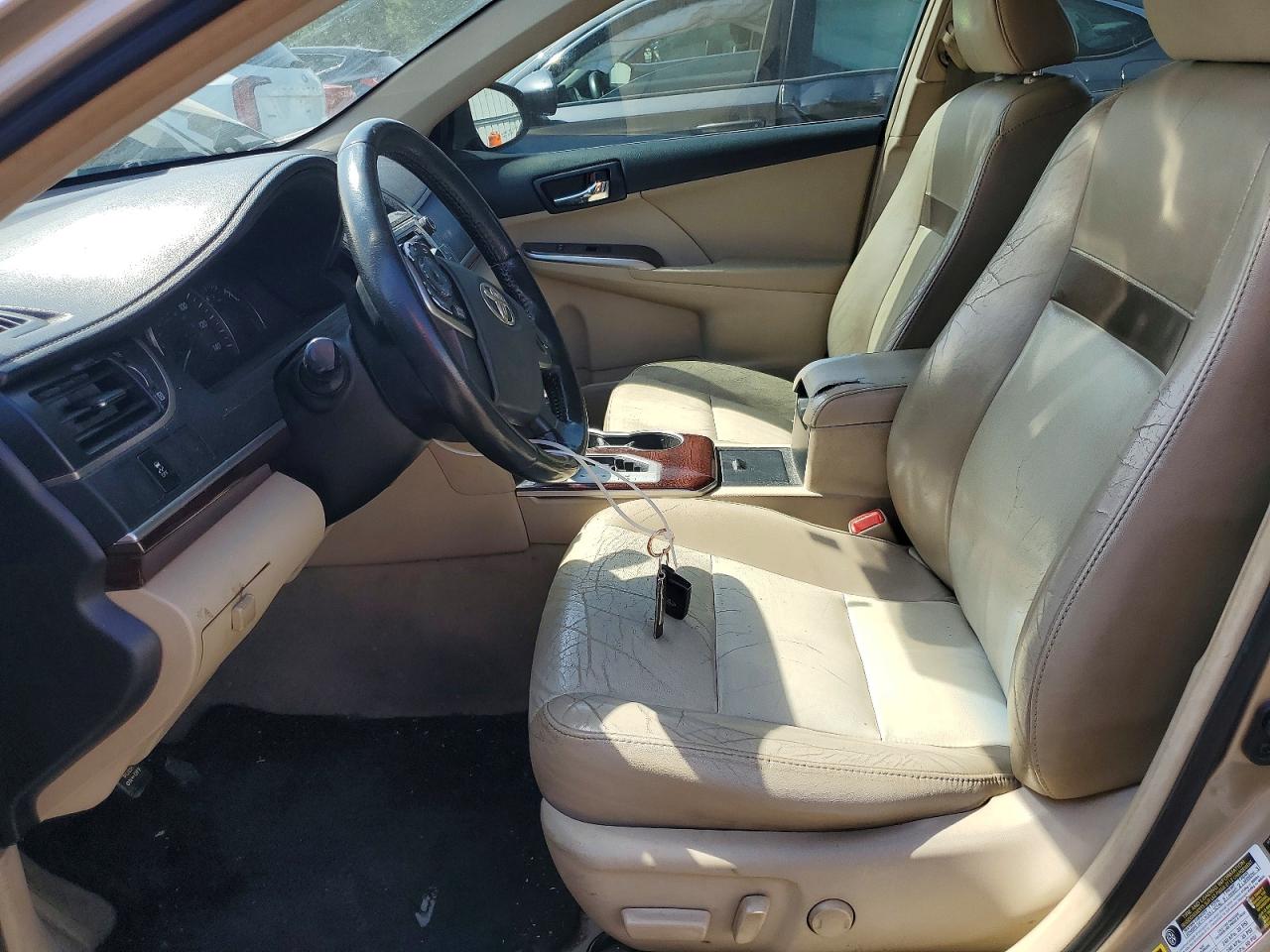 2012 TOYOTA CAMRY XLE V6 photo 13