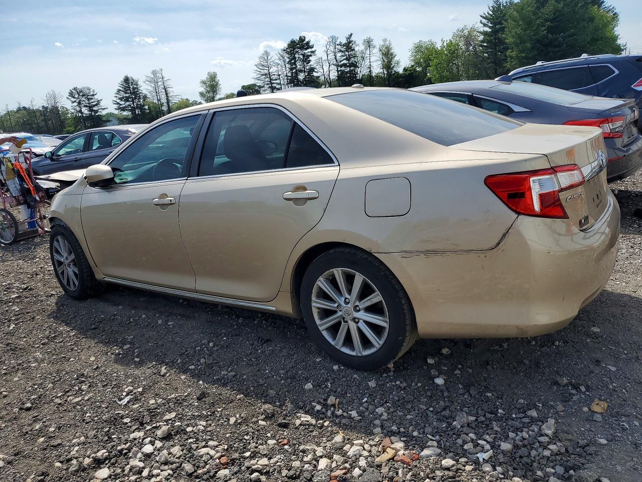 2012 TOYOTA CAMRY XLE V6 photo 3
