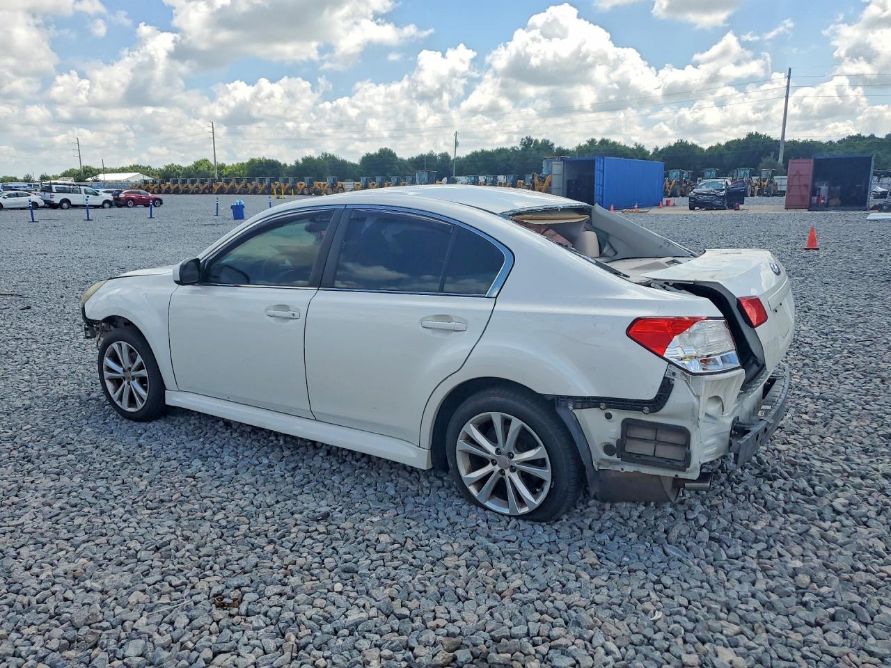 2013 SUBARU LEGACY 2.5I PREMIUM photo 4