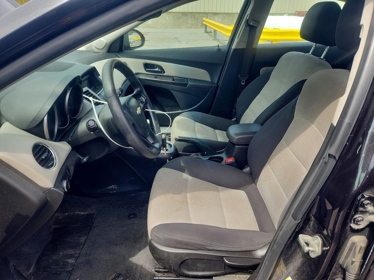 2016 CHEVROLET CRUZE LIMITED LS photo 19