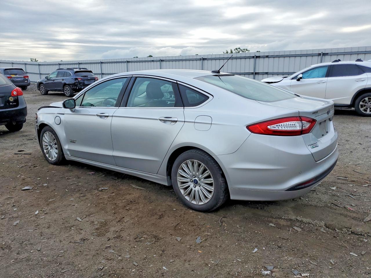 2015 FORD FUSION SE PHEV photo 3