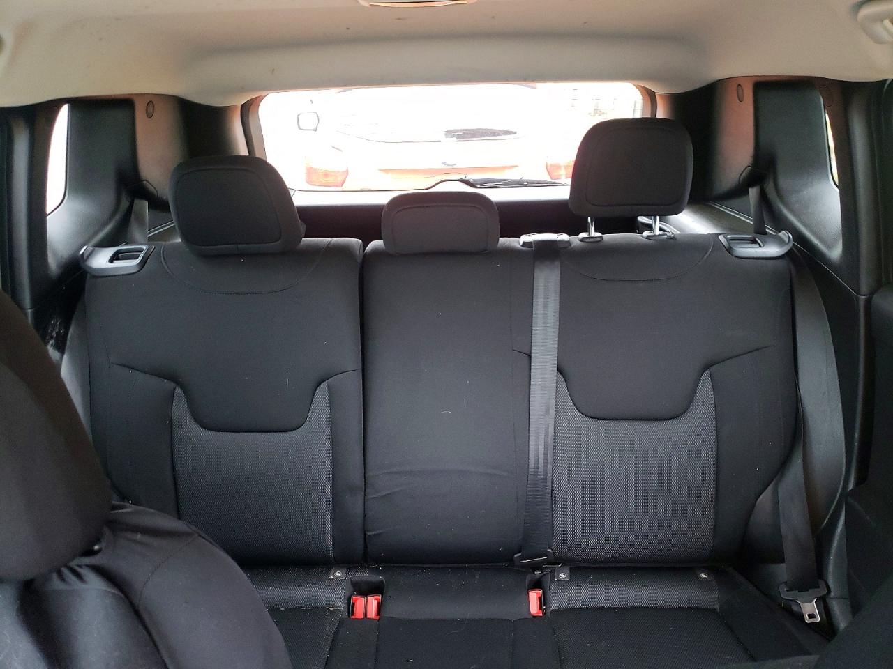 2019 JEEP RENEGADE SPORT photo 28