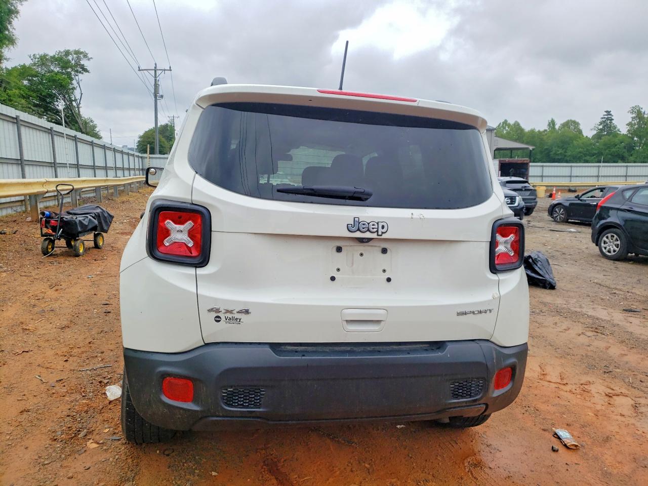 2019 JEEP RENEGADE SPORT photo 16