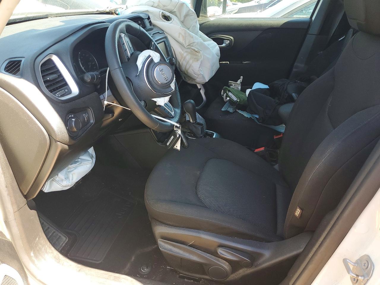 2019 JEEP RENEGADE SPORT photo 19
