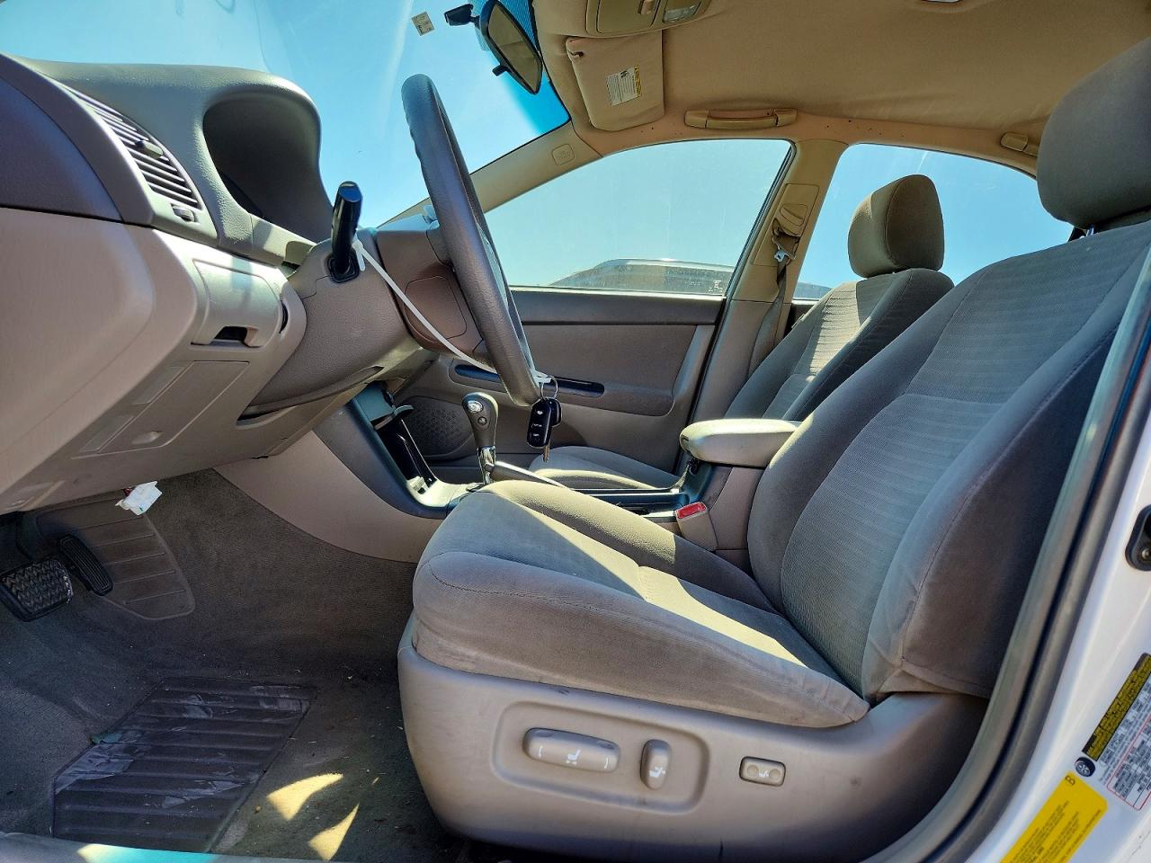 2006 TOYOTA CAMRY LE V6 photo 13