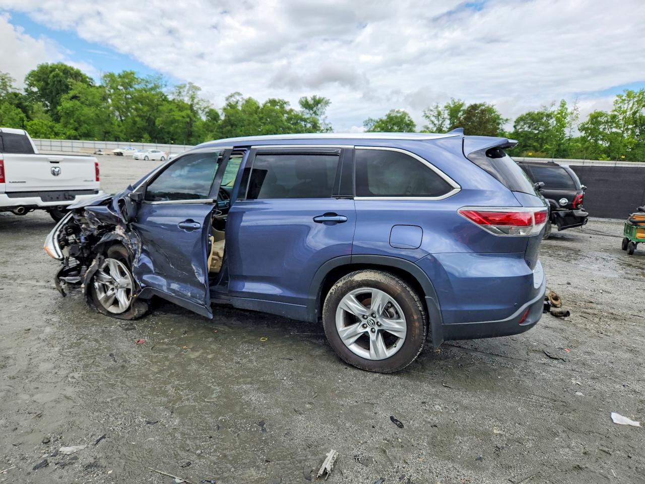 2016 TOYOTA HIGHLANDER LIMITED PLATINUM photo 2
