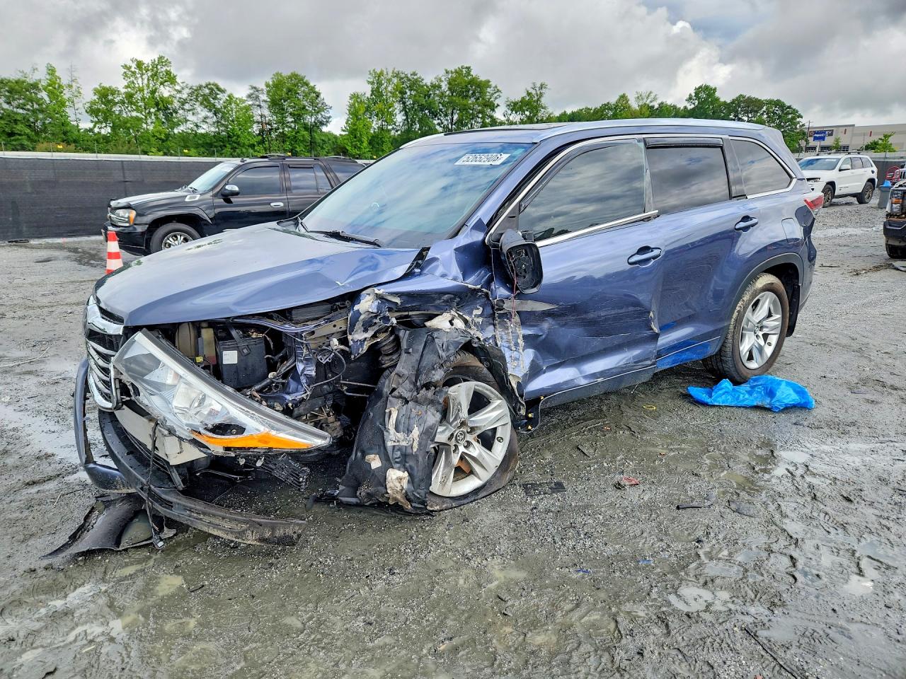 2016 TOYOTA HIGHLANDER