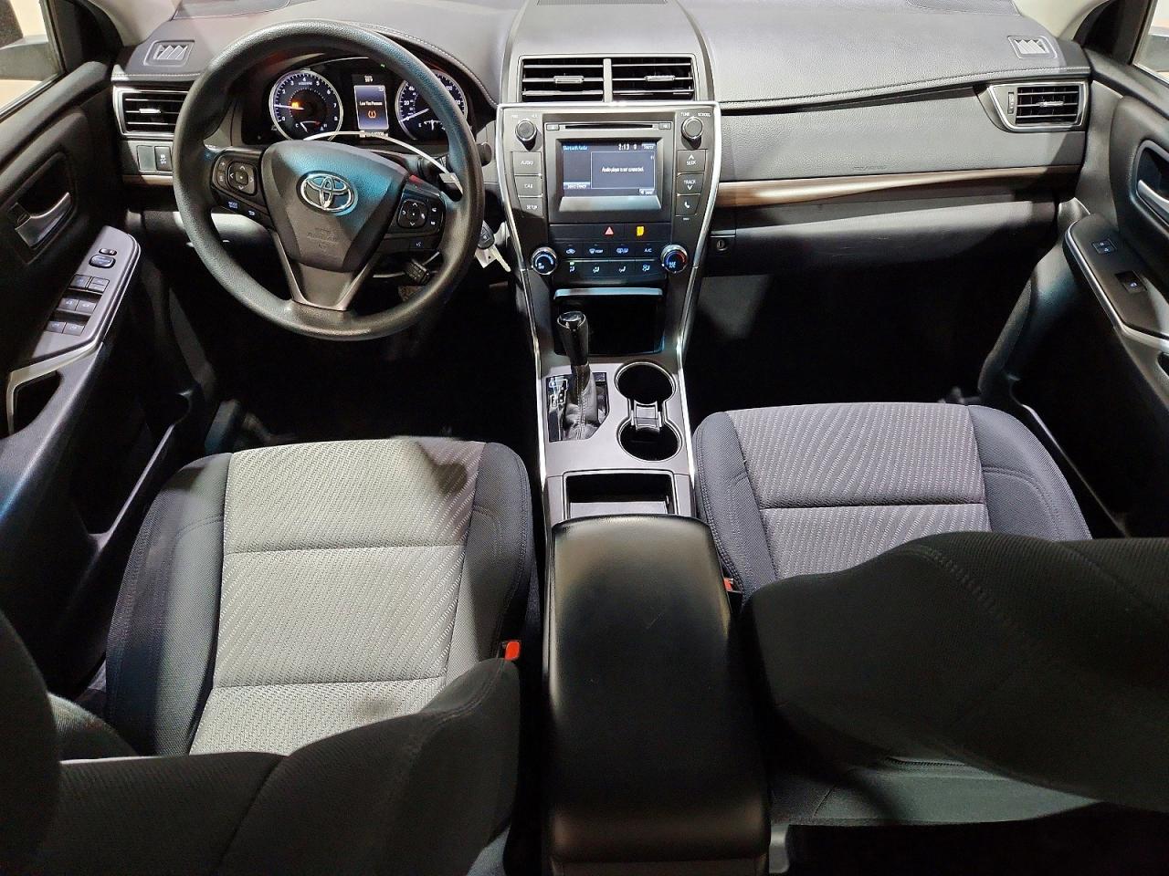 2016 TOYOTA CAMRY LE photo 15