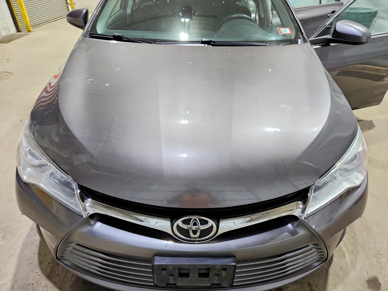 2016 TOYOTA CAMRY LE photo 21