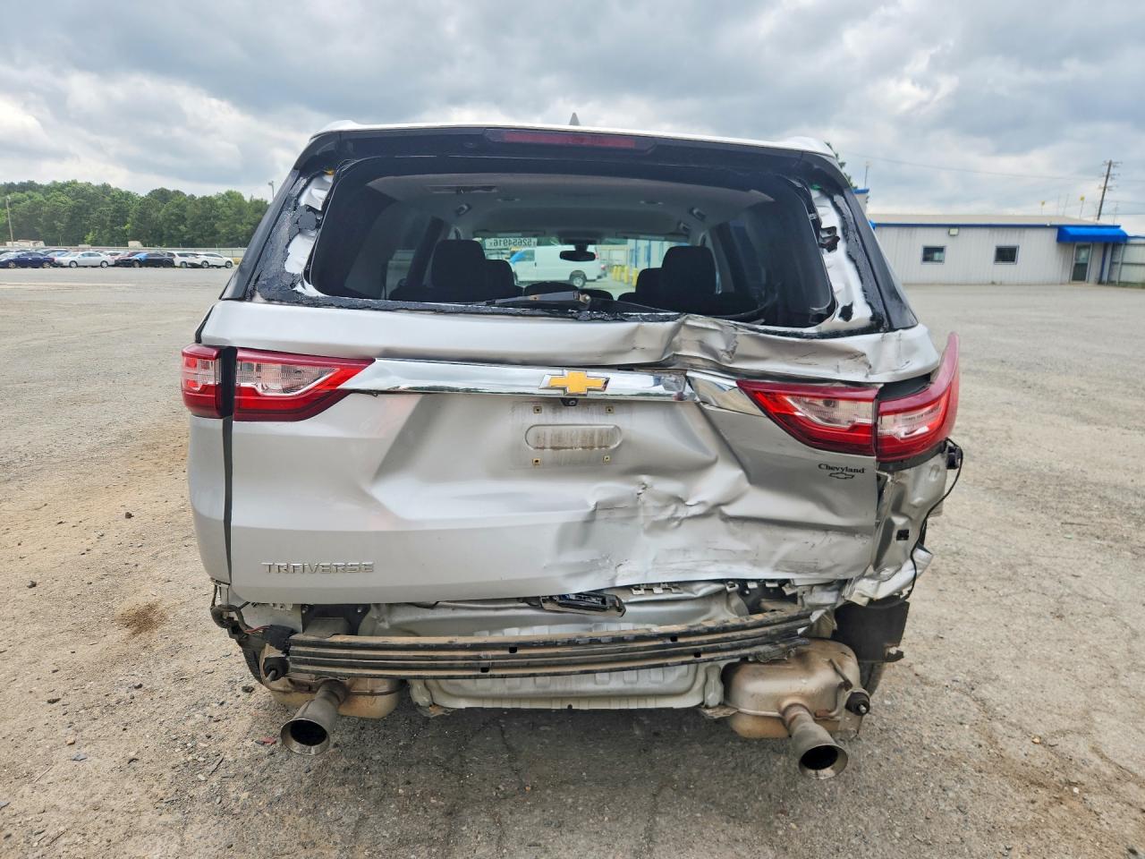 2020 CHEVROLET TRAVERSE LS photo 11