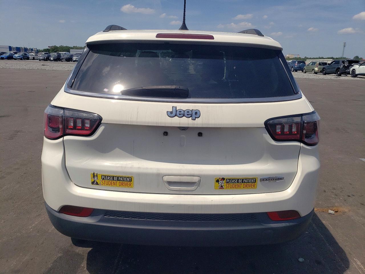 2019 JEEP COMPASS LATITUDE photo 16
