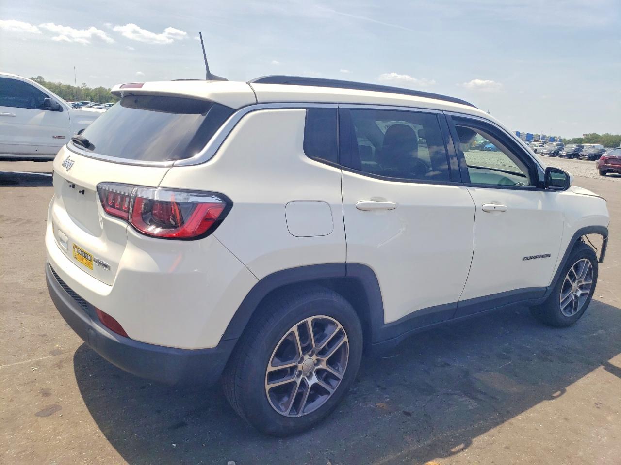 2019 JEEP COMPASS LATITUDE photo 7