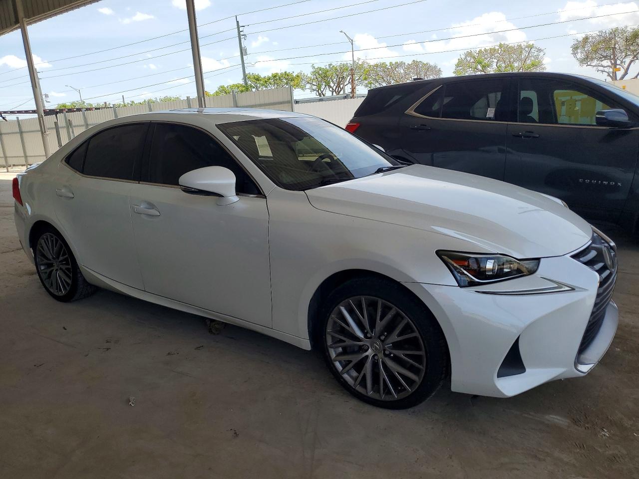 2017 LEXUS IS 200T photo 7