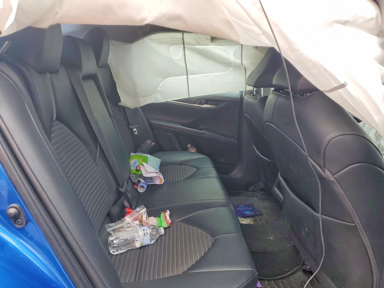 2020 TOYOTA CAMRY SE photo 28