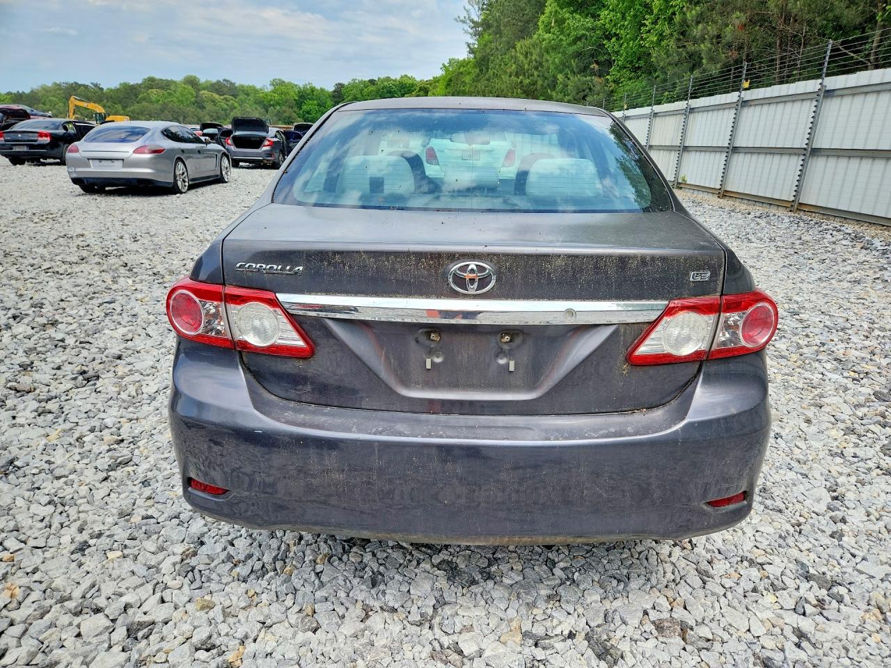 2013 TOYOTA COROLLA LE photo 16