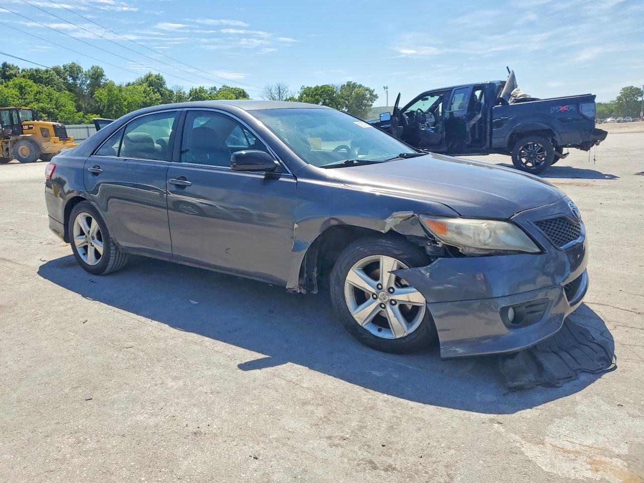 2011 TOYOTA CAMRY SE photo 10
