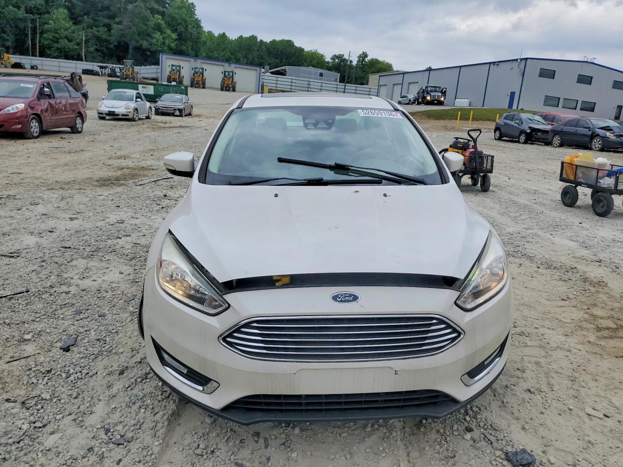 2017 FORD FOCUS TITANIUM photo 9