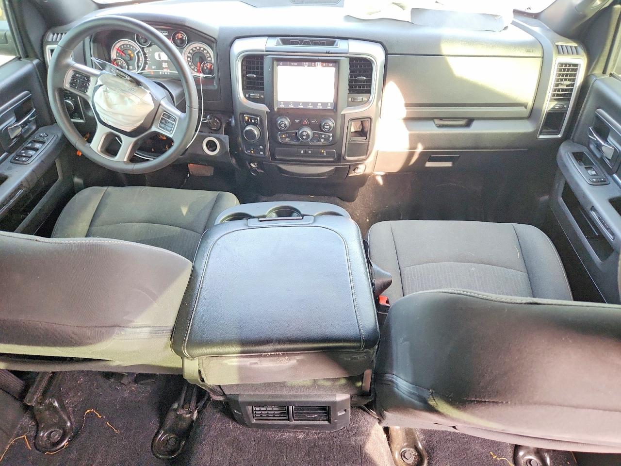 2022 RAM 1500 CLASSIC SLT photo 15